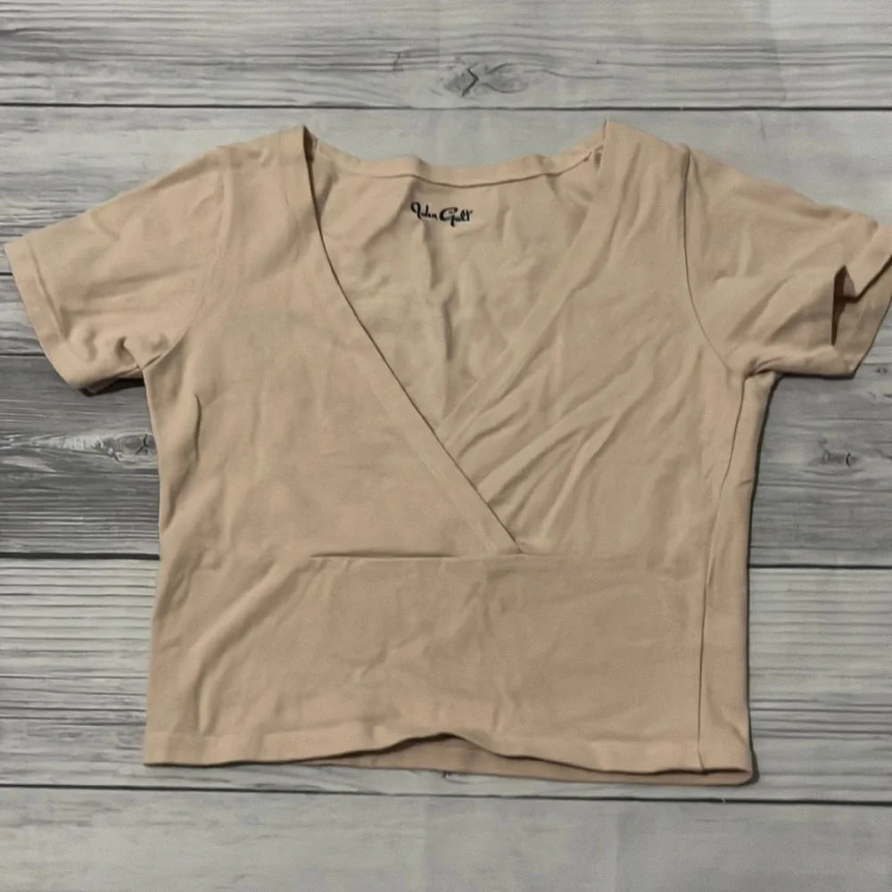 John Galt light pink baby tee - Picture 1 of 3